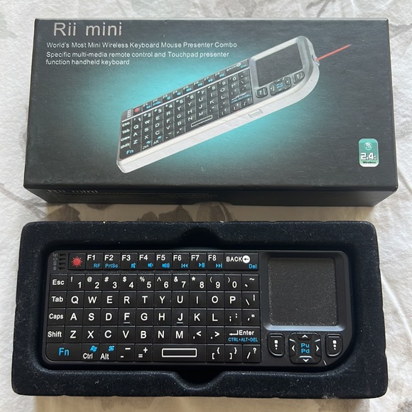 Rii mini - mini wireless keyboard mouse presenter combo with laser pointer 2.4g - Picture 7 of 16